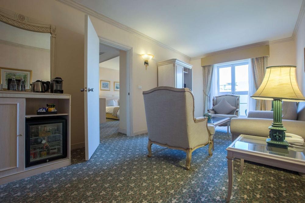 קייפטאון Hotel Le Vendome מראה חיצוני תמונה A suite at the hotel