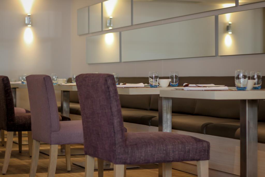 קייפטאון Hotel Le Vendome מראה חיצוני תמונה The interior of the restaurant