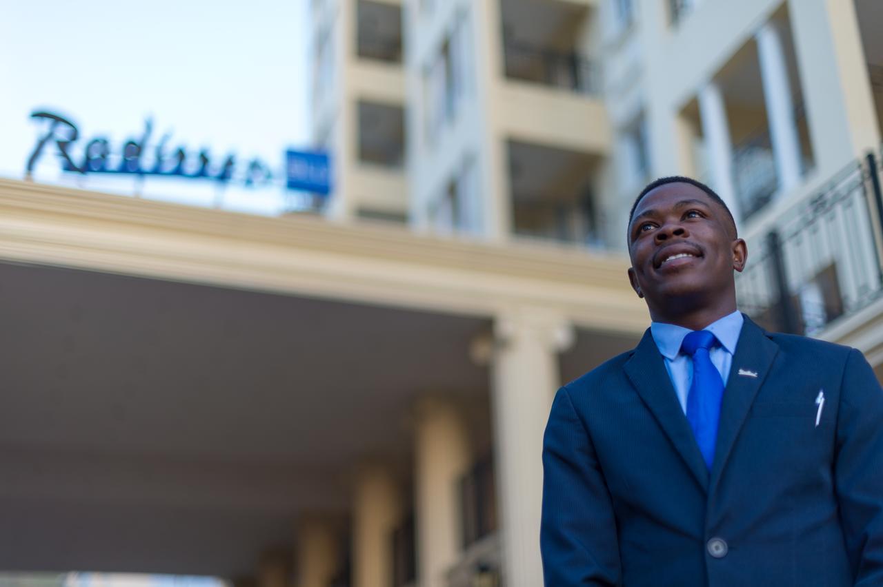 קייפטאון Hotel Le Vendome מראה חיצוני תמונה A Radisson Blu hotel in Tanzania